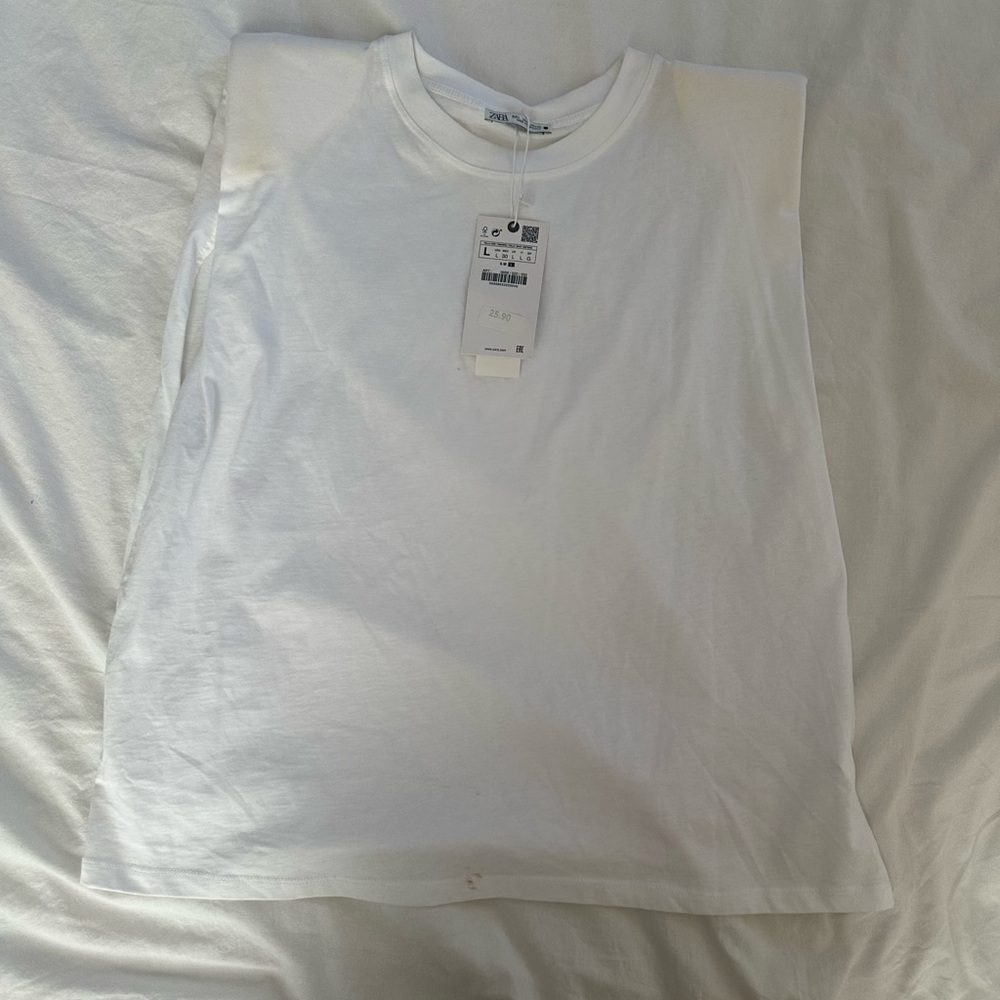 NWT Zara White Padded Short Sleeve Tee